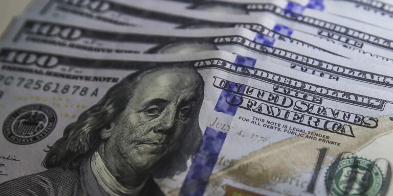 Dolar cai para R$ 5,10 apos Federal Reserve manter juros nos