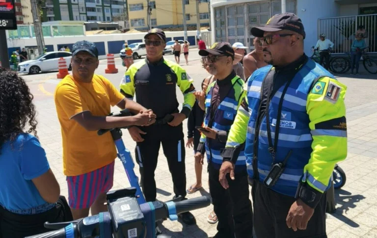 Fiscalização aperta o cerco contra uso irregular de patinetes em Salvador