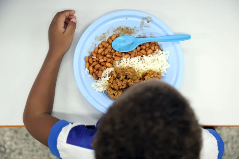 Nutricionistas da Prefeitura de Salvador atuam em escolas e restaurantes