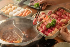 O erro fatal que faz a carne de boi ficar dura na panela (e o truque simples para resolver).