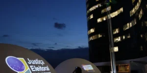 investigação TSE filiação Flávio Bolsonaro