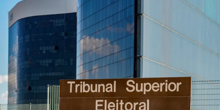 TSE suspende campanha de Pablo Marçal e veta presença em debates