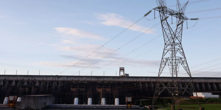 Conta de luz terá bandeira verde em outubro e encerra taxa extra