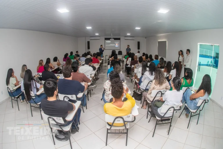 Novos servidores de Teixeira de Freitas participam de capacitação