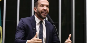 André Janones