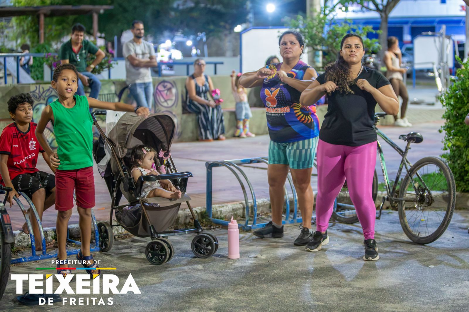 Dança na Praça