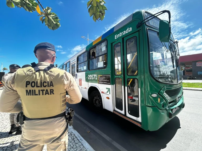 Roubos em ônibus caem 68% na Bahia com novas estratégias policiais